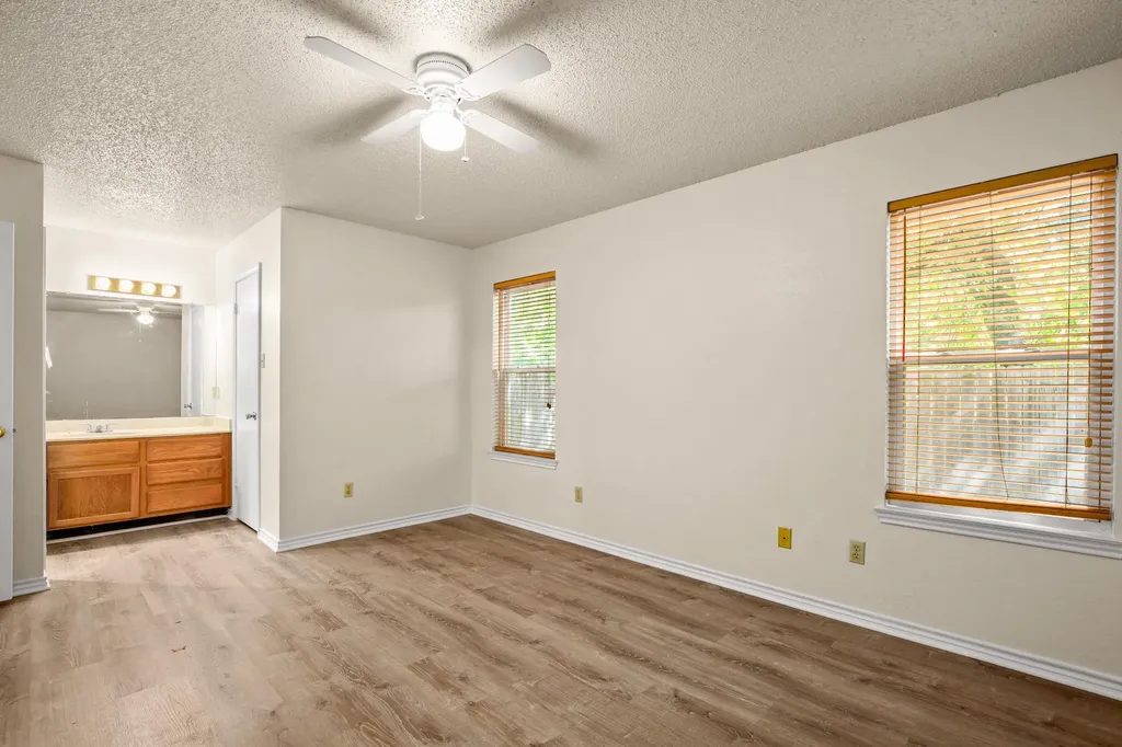 13309-B Saddlebrook Austin TX 78729