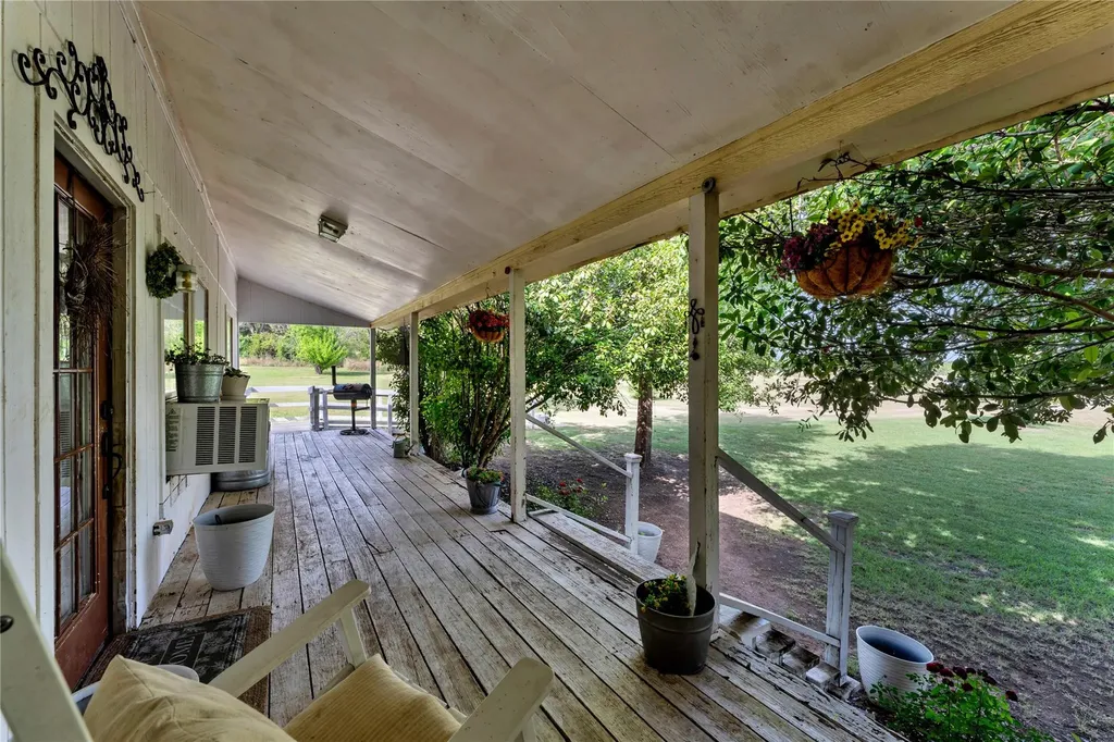 351 County Road 326 Bertram TX 78605