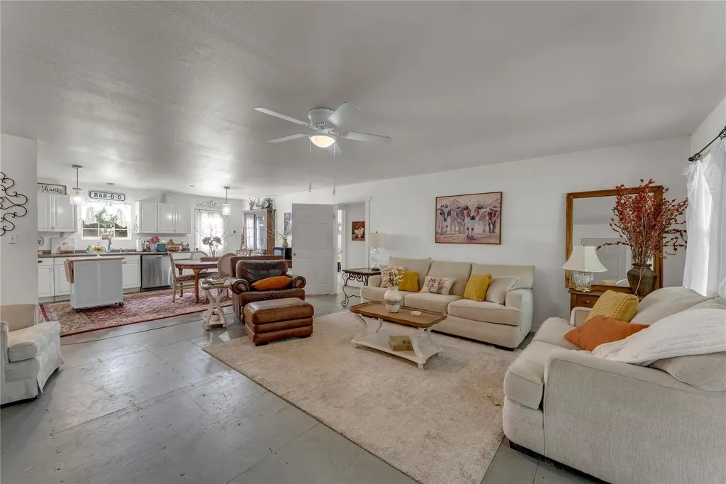 351 County Road 326 Bertram TX 78605