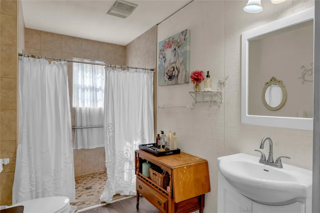 351 County Road 326 Bertram TX 78605