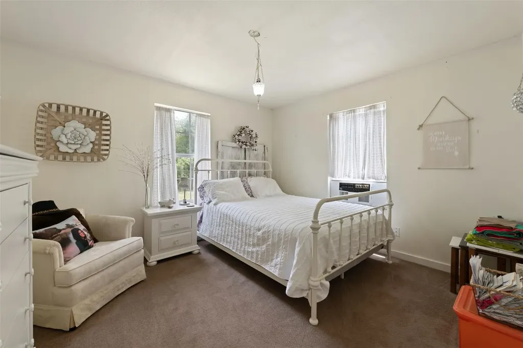 351 County Road 326 Bertram TX 78605