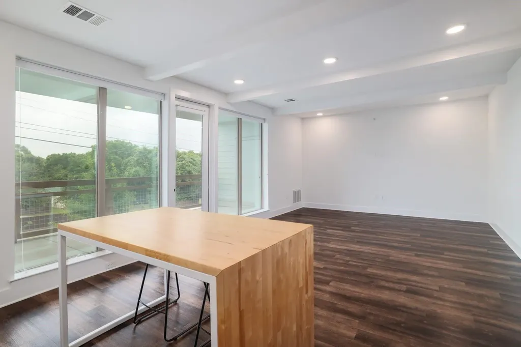 4704 Sunset Trail Austin TX 78745