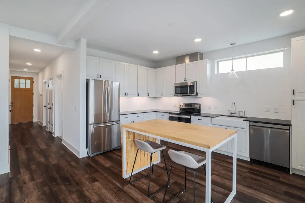 4704 Sunset Trail Austin TX 78745