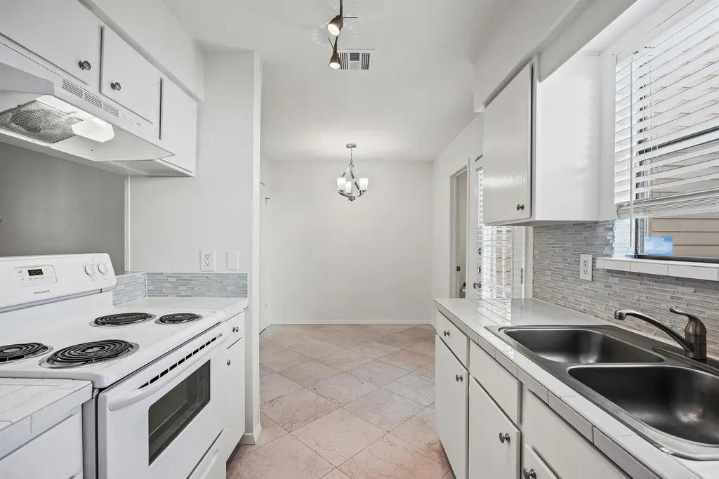 8400 Jamestown Drive Austin TX 78758