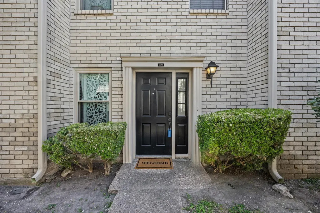 8400 Jamestown Drive Austin TX 78758