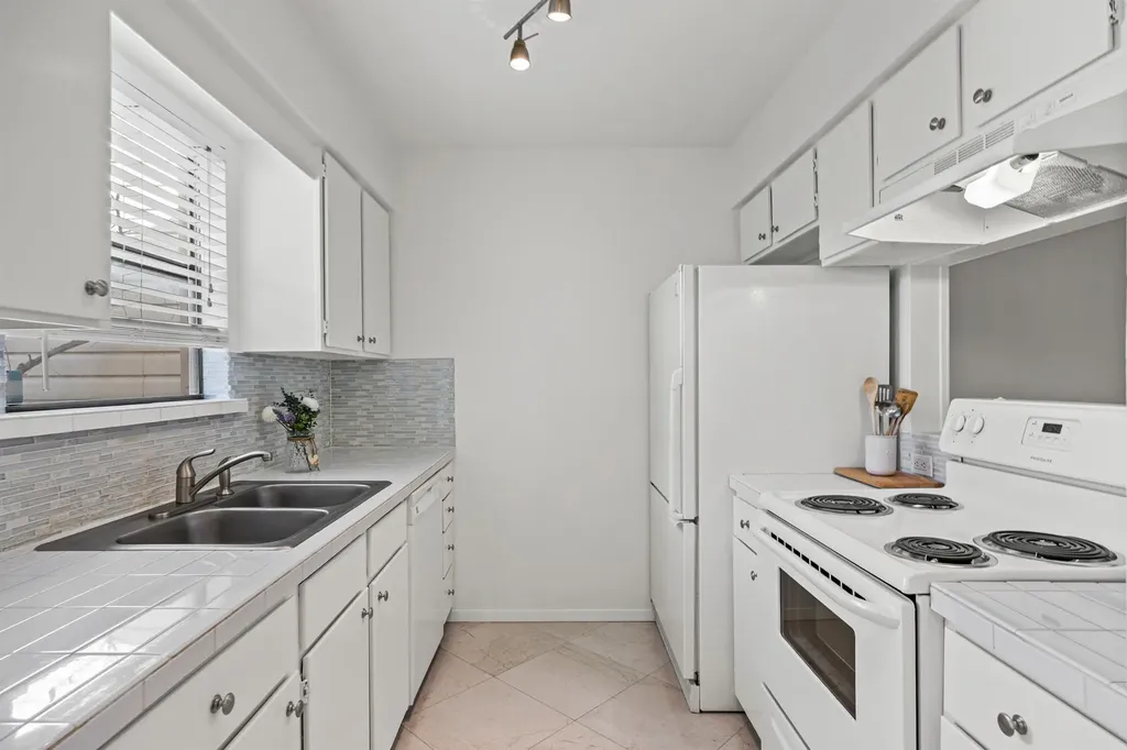 8400 Jamestown Drive Austin TX 78758
