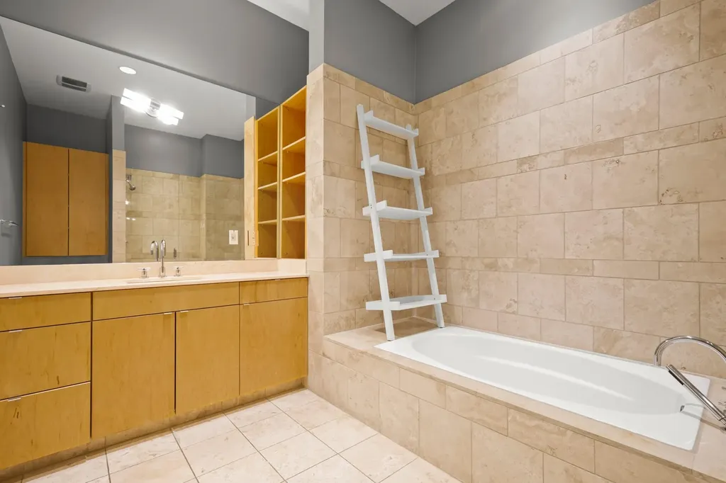 555 E 5th Street Austin TX 78701