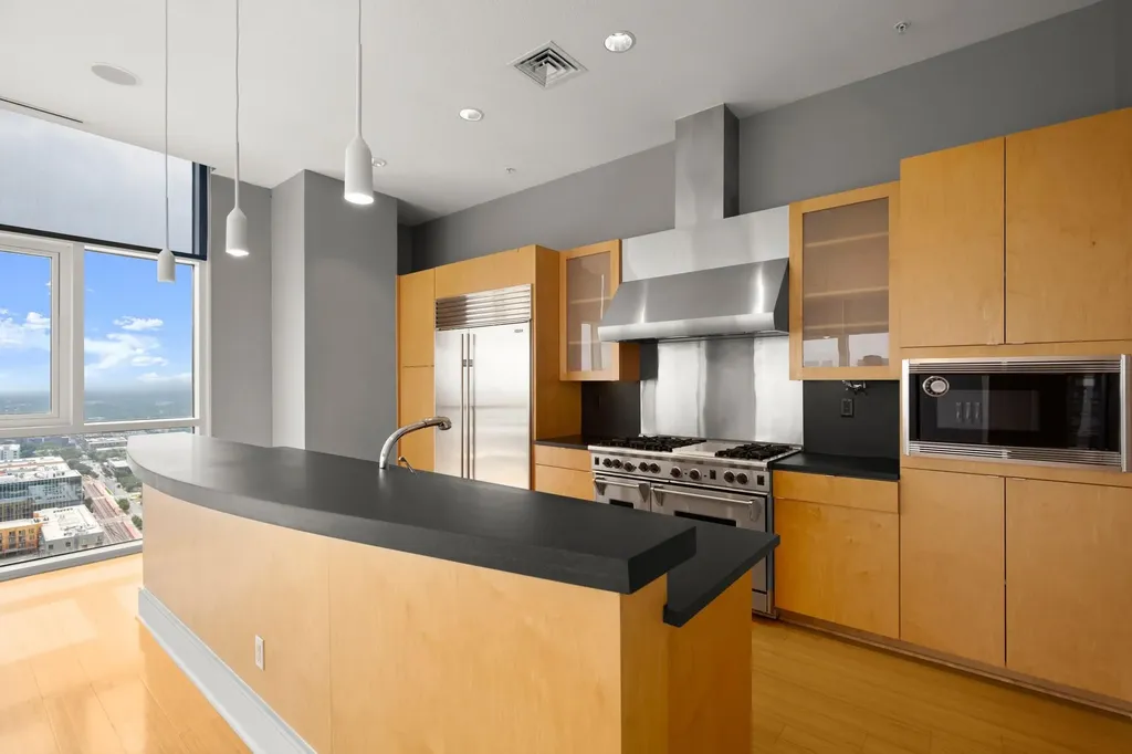 555 E 5th Street Austin TX 78701