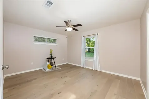 11502 Oakwood Drive Austin TX 78753