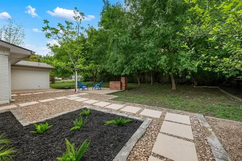 11502 Oakwood Drive Austin TX 78753