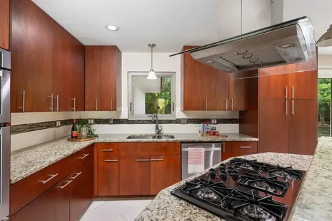 11502 Oakwood Drive Austin TX 78753