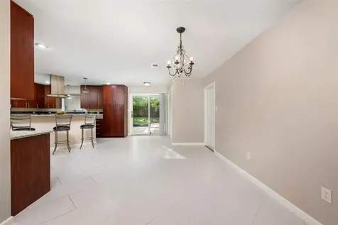 11502 Oakwood Drive Austin TX 78753