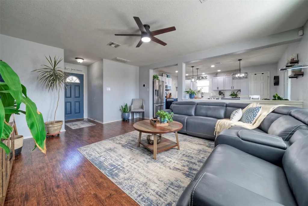 370 Holly Grove Street Kyle TX 78640