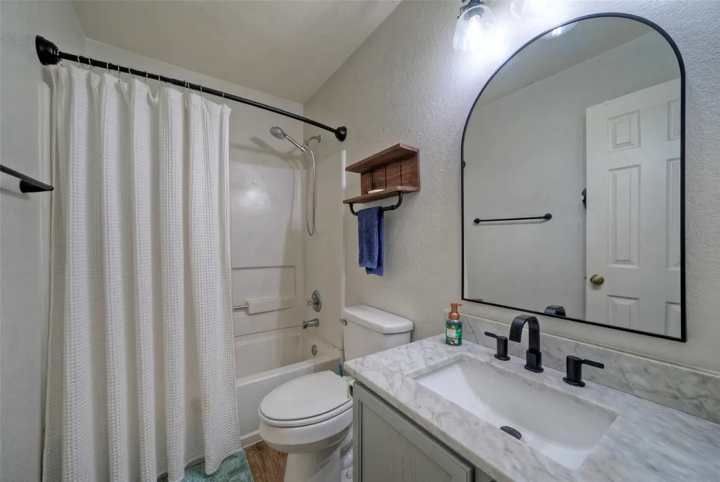 370 Holly Grove Street Kyle TX 78640