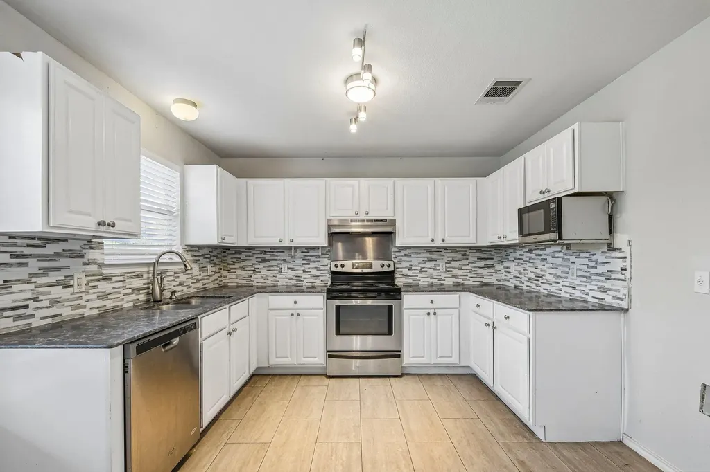1008 Bluff Meadow Cove Georgetown TX 78626