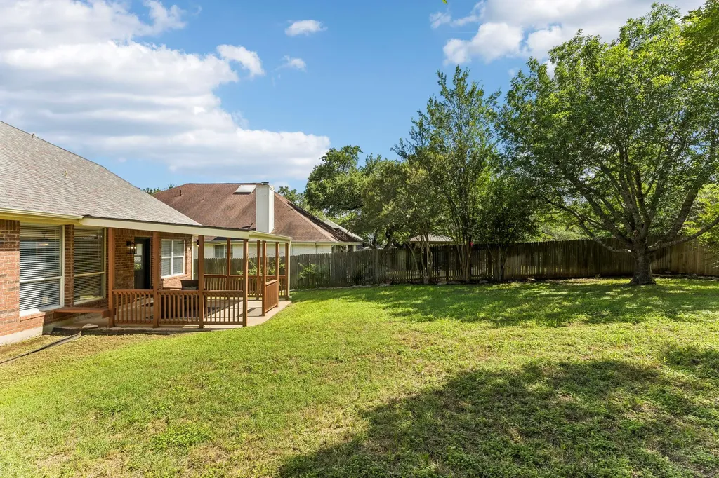 11200 Savin Hill Lane Austin TX 78739