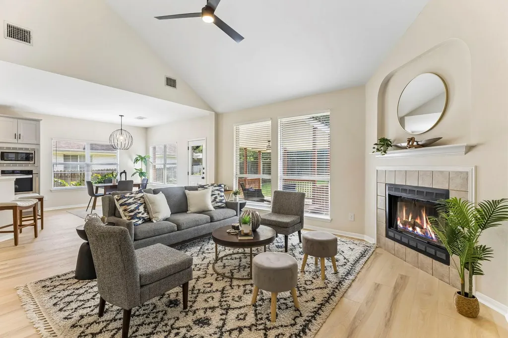 11200 Savin Hill Lane Austin TX 78739