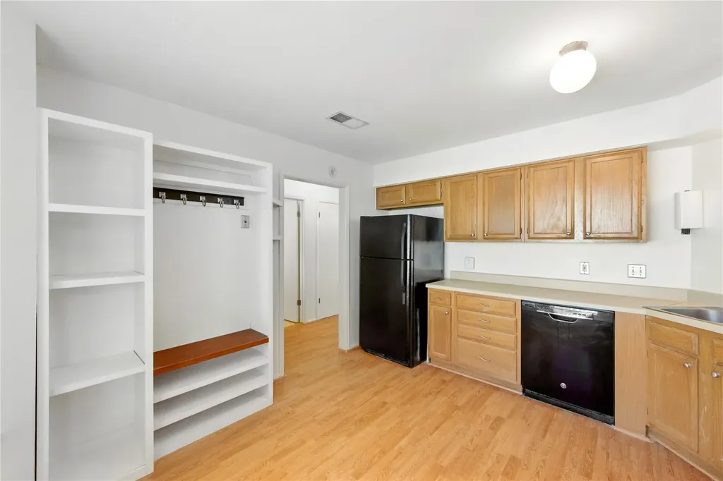 2105 Kirksey Drive Austin TX 78741