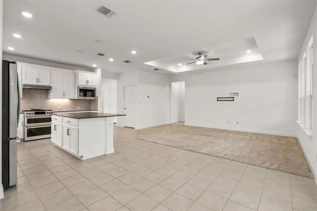 302 Barn Hill Loop Dripping Springs TX 78620
