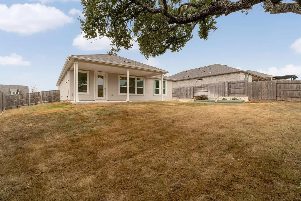 302 Barn Hill Loop Dripping Springs TX 78620
