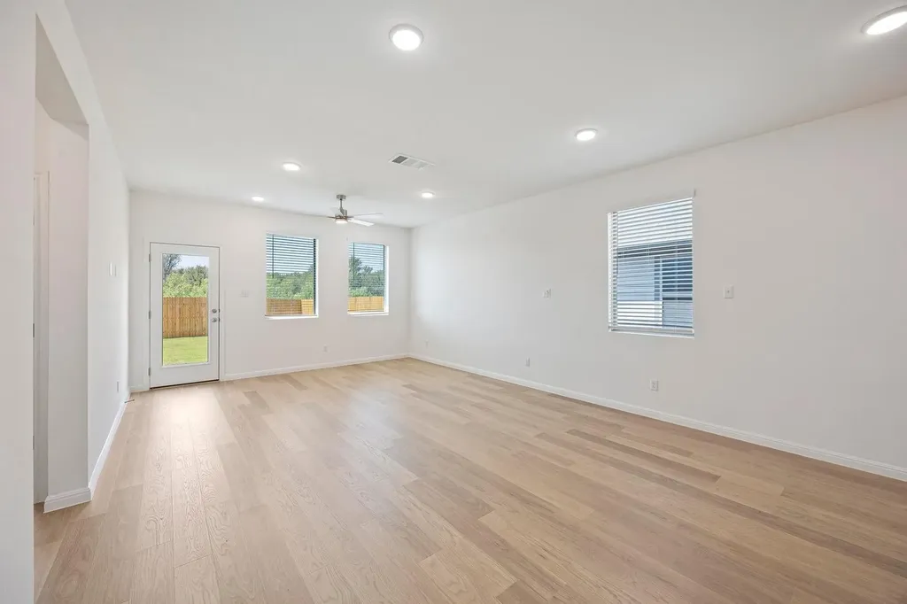 196 Hornet Street Elgin TX 78621