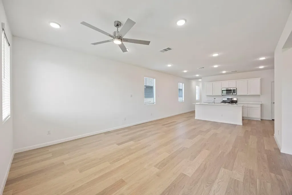 196 Hornet Street Elgin TX 78621