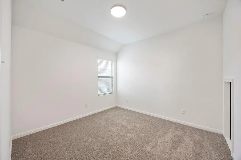 196 Hornet Street Elgin TX 78621