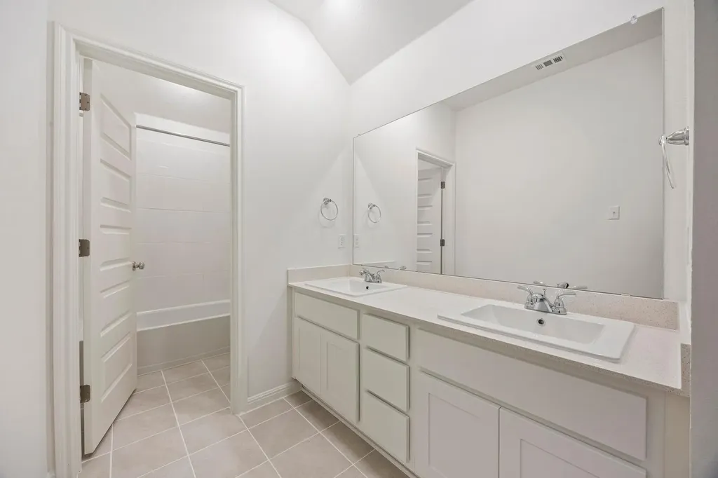 196 Hornet Street Elgin TX 78621