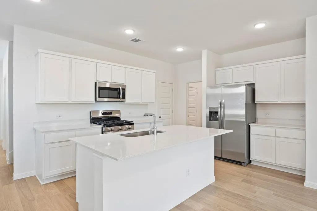 196 Hornet Street Elgin TX 78621
