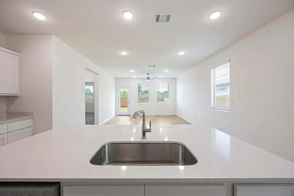 196 Hornet Street Elgin TX 78621