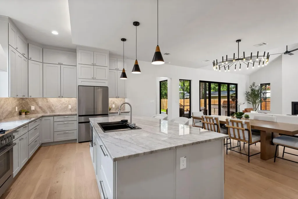4513 Hank Avenue Austin TX 78745