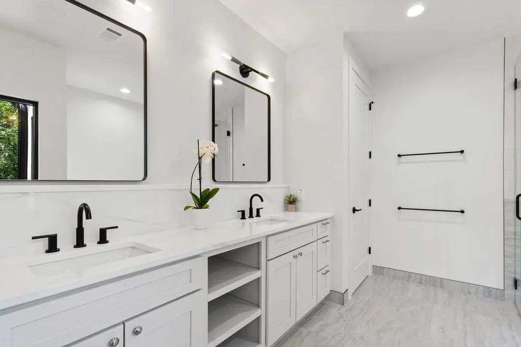 4513 Hank Avenue Austin TX 78745