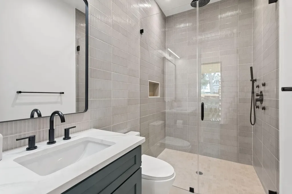 4513 Hank Avenue Austin TX 78745