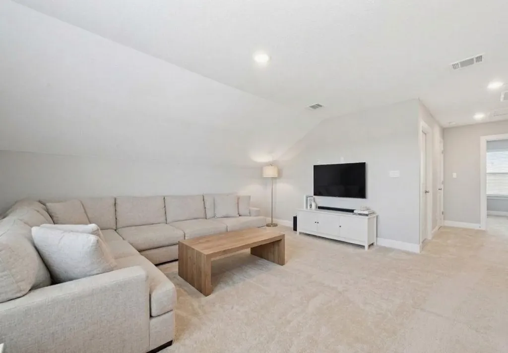 513 Barnhill Loop Dripping Springs TX 78620