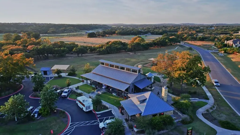 513 Barnhill Loop Dripping Springs TX 78620