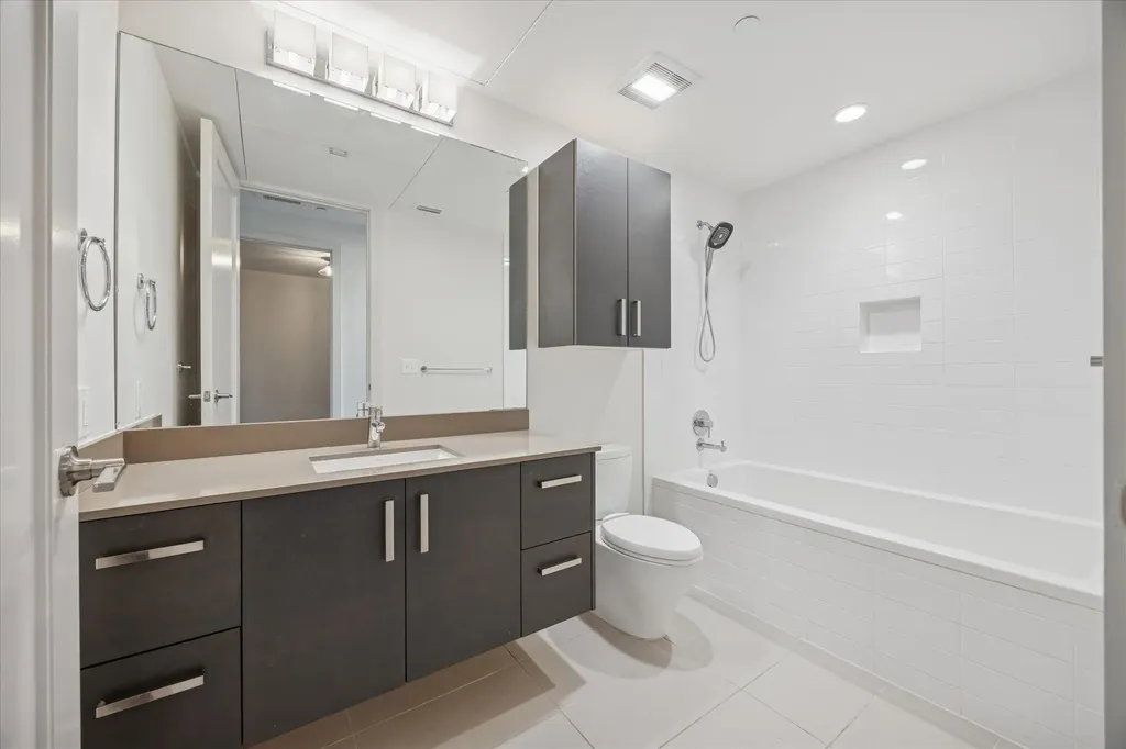 222 West Avenue Austin TX 78701