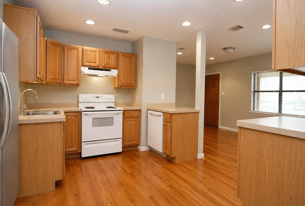 2107 Saratoga Drive Austin TX 78733