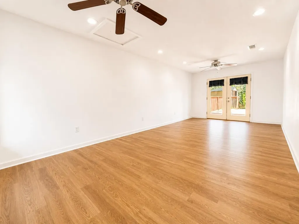 2107 Saratoga Drive Austin TX 78733