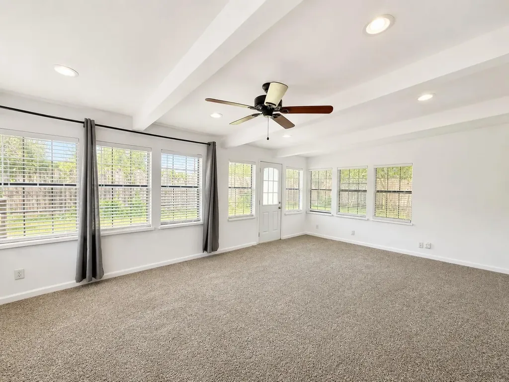 2107 Saratoga Drive Austin TX 78733
