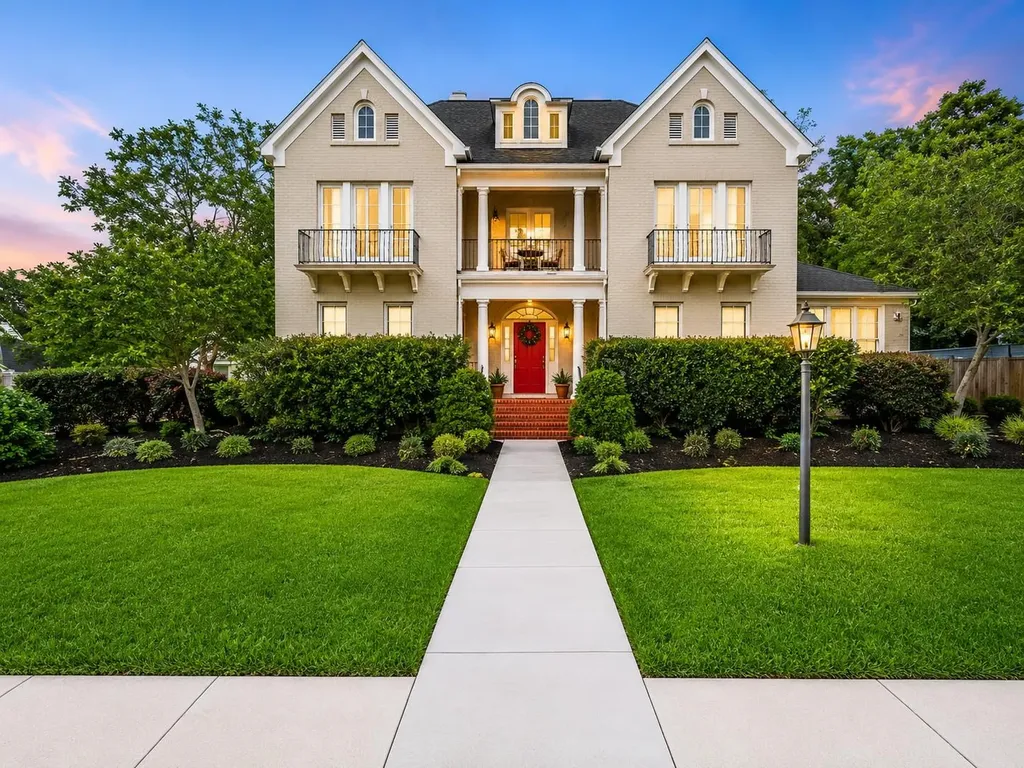 403 E Bowie Street Luling TX 78648