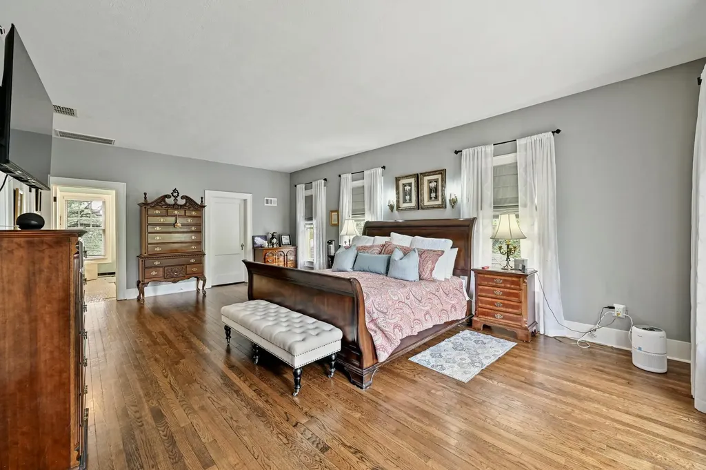 403 E Bowie Street Luling TX 78648