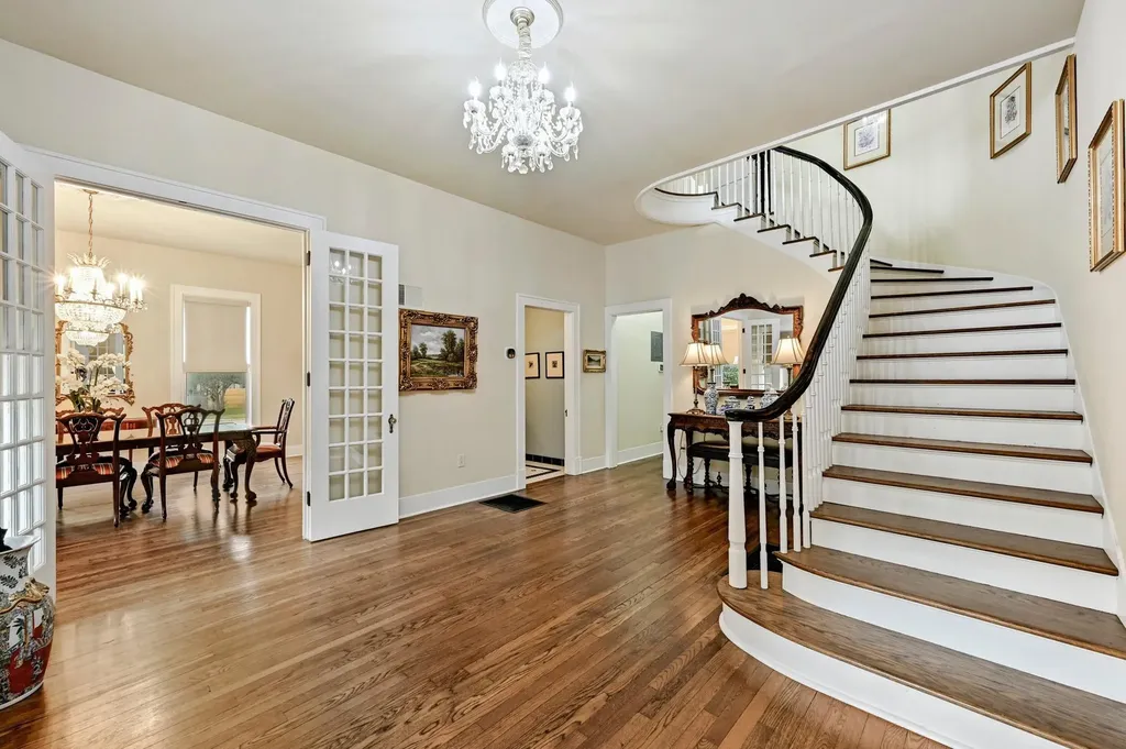403 E Bowie Street Luling TX 78648