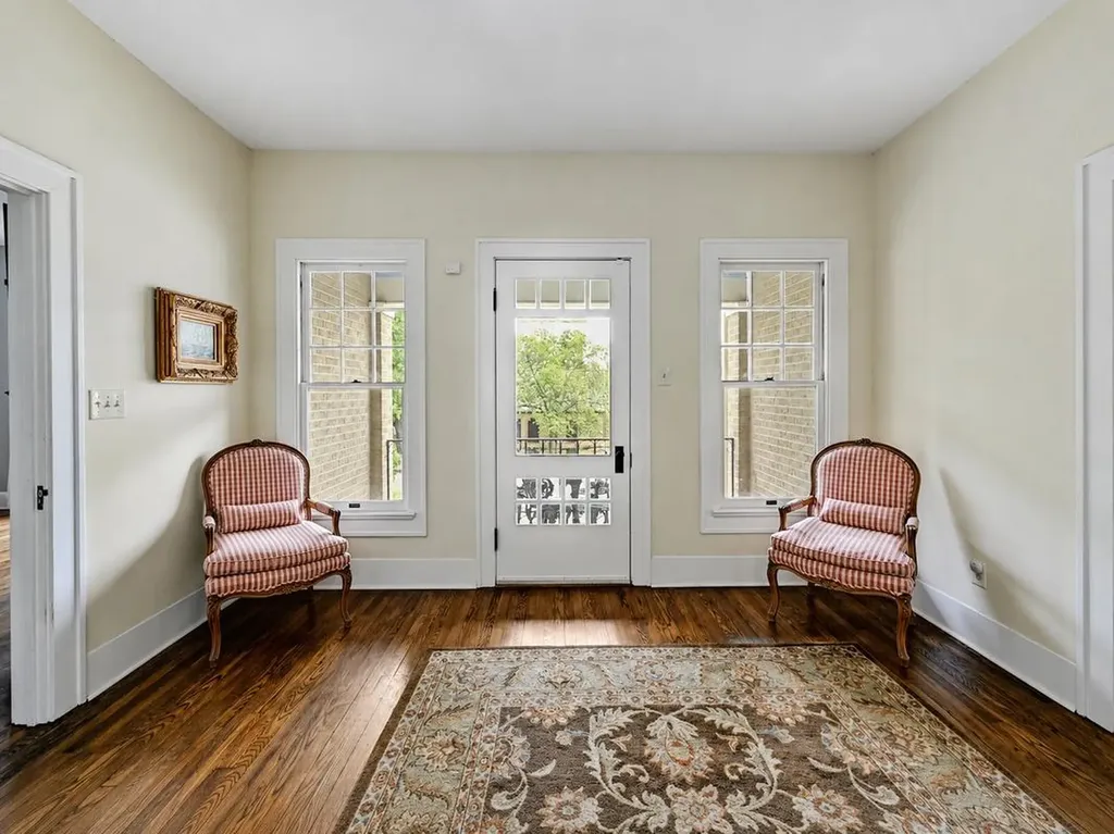 403 E Bowie Street Luling TX 78648