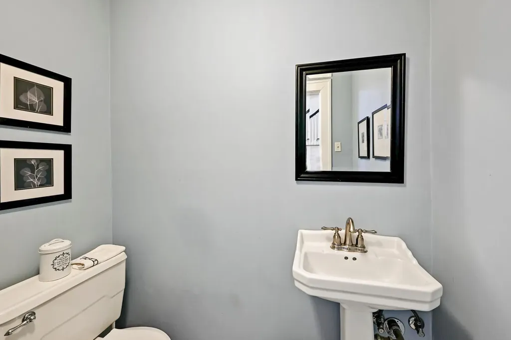 403 E Bowie Street Luling TX 78648