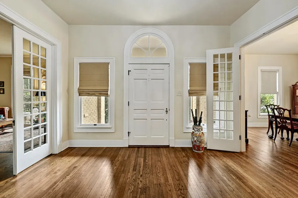 403 E Bowie Street Luling TX 78648