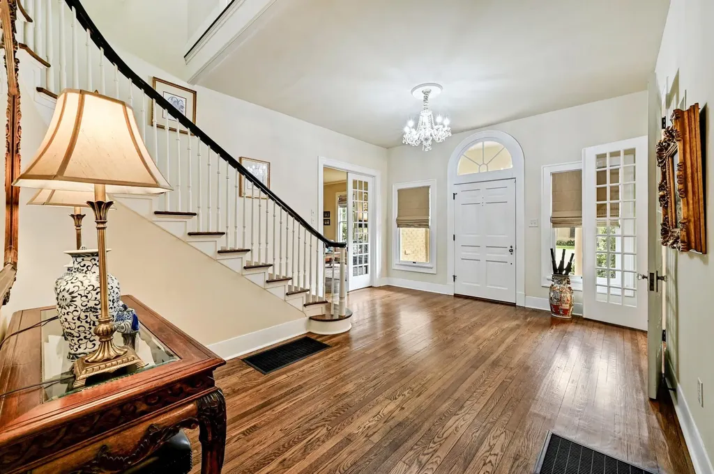 403 E Bowie Street Luling TX 78648