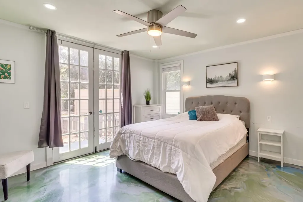 372 Plum Street Bastrop TX 78602