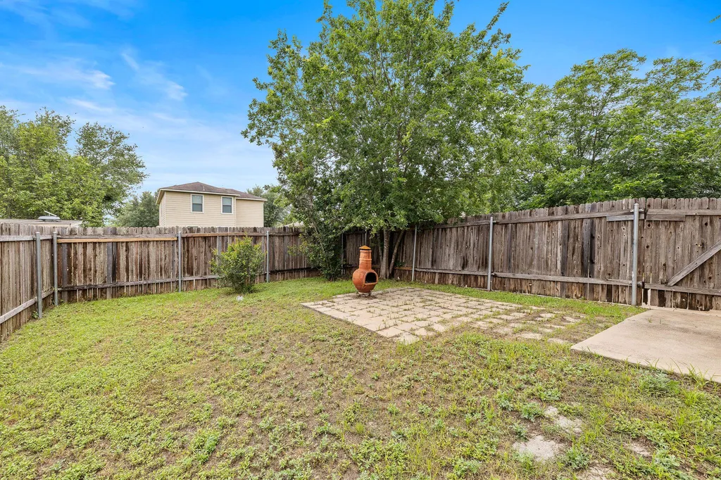5705 Viewpoint Drive Austin TX 78744