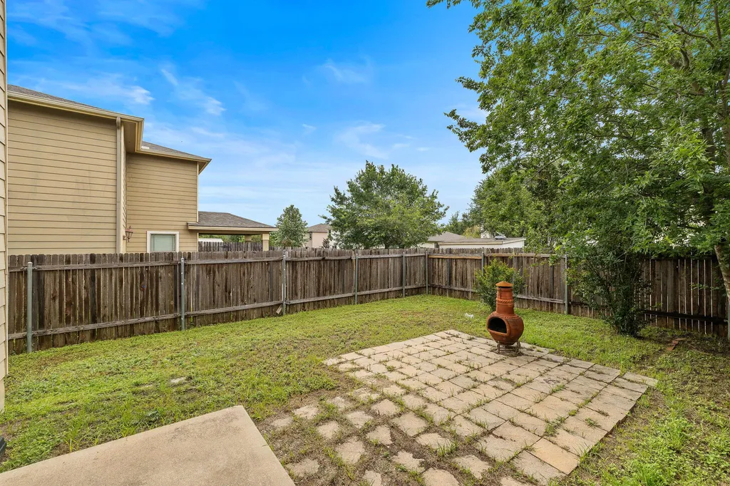 5705 Viewpoint Drive Austin TX 78744