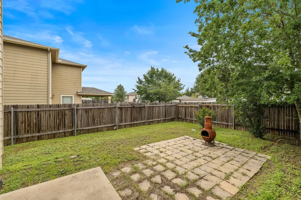 5705 Viewpoint Drive Austin TX 78744